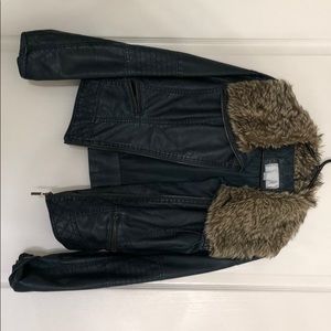 Leather green jacket with fur